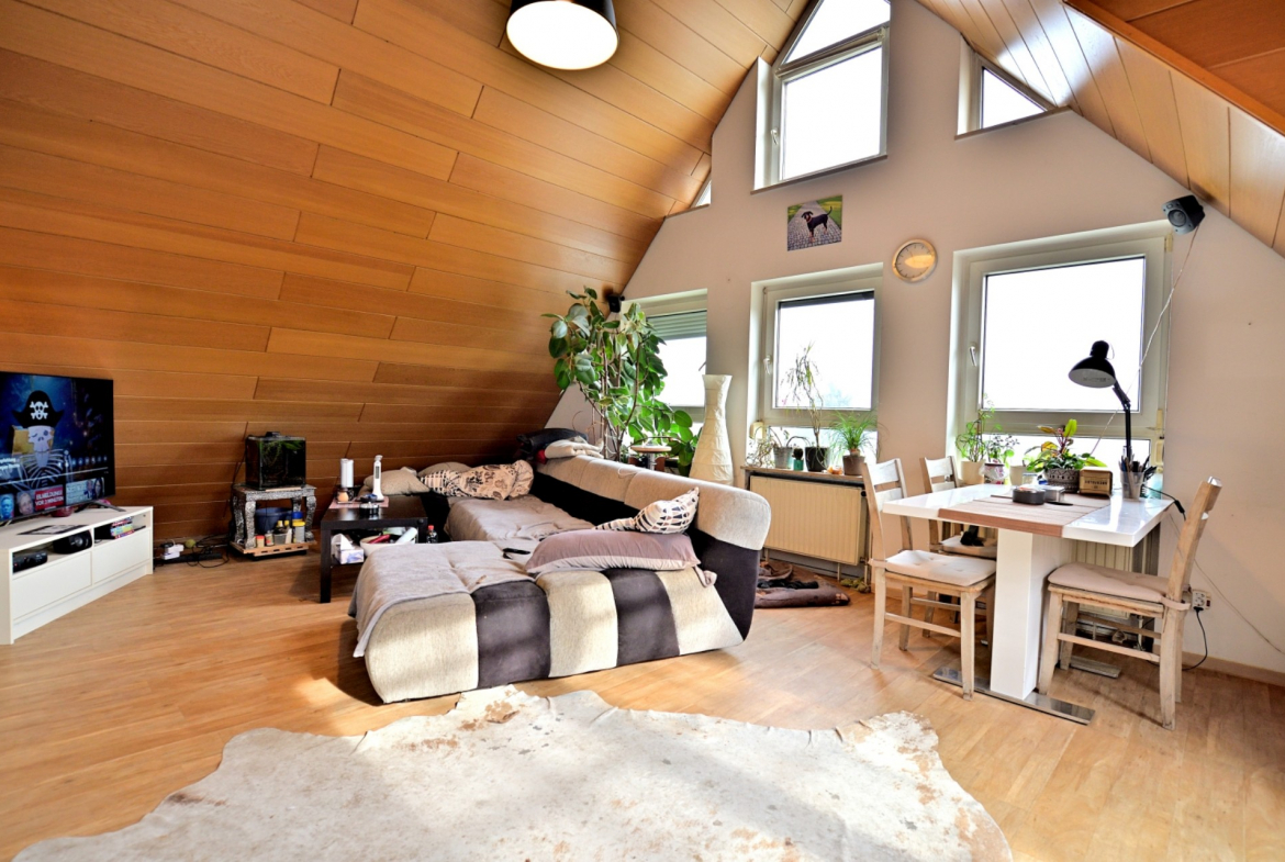 Kuschelecke mit großer Fensterfront