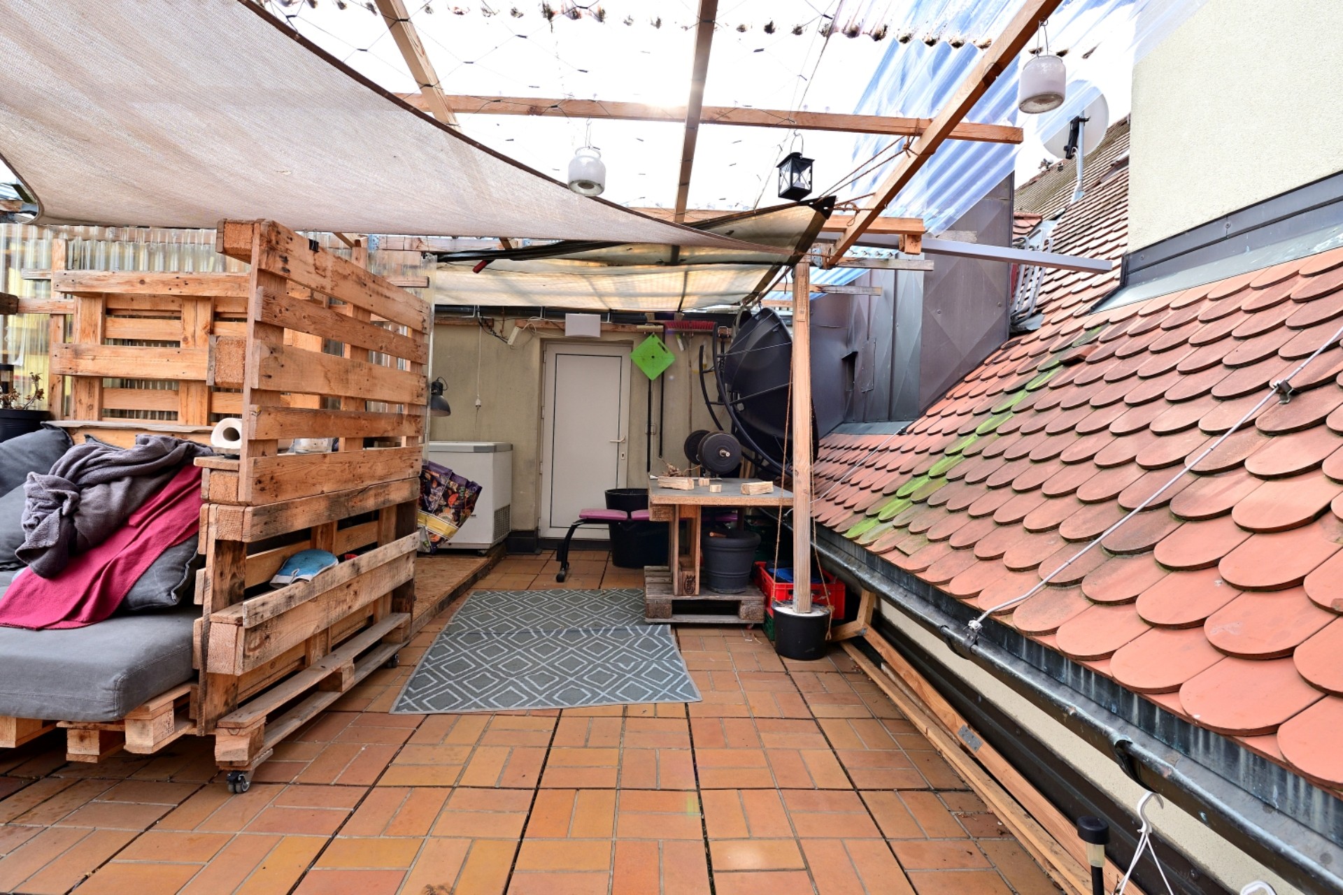 Dachterrasse mit Zugang Treppenhaus