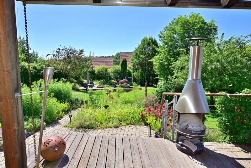 Verante mit Blick ins grüne